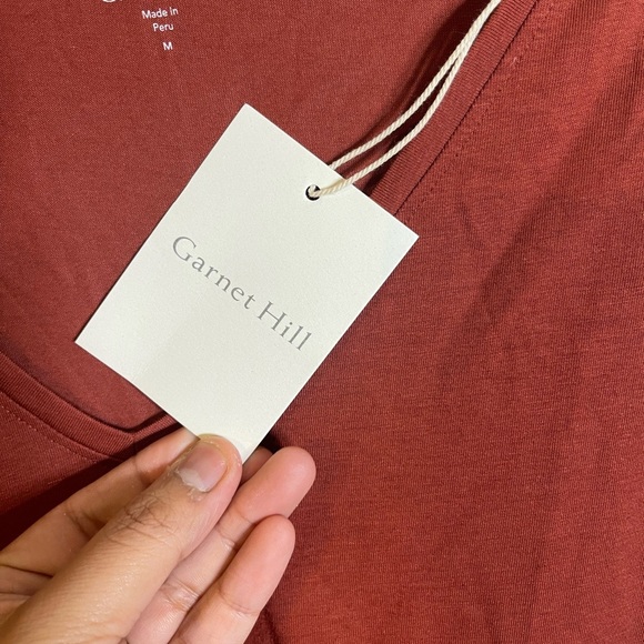 Garnet Hill Women's Rust V-Neck Essential Long-Sleeve Tee Medium - Picture 3 of 5